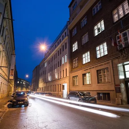 Haas Downtown With Parking