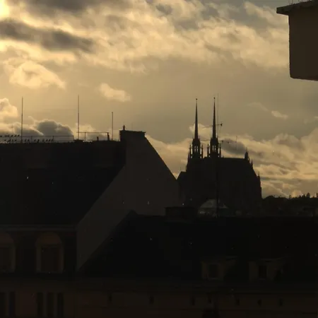 Haas Downtown With Parking * Brno
