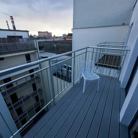 Haas Downtown With Parking
