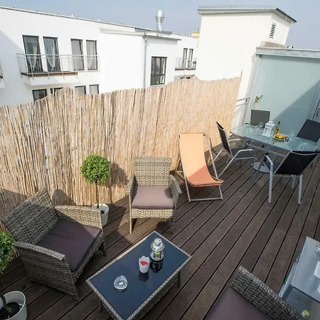 Haas Downtown With Parking Apartment *
