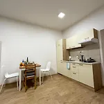 Haas Downtown With Parking Апартаменты Брно