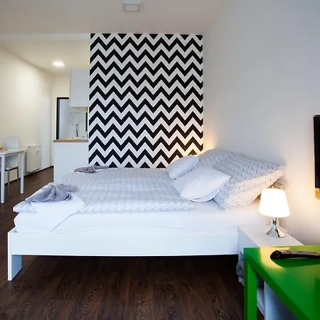 Haas Downtown With Parking Apartament *